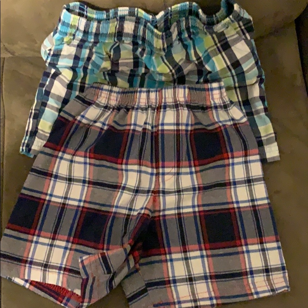 Cute plaid toddler shorts!